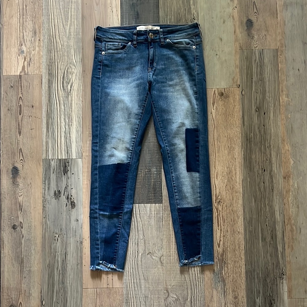 Kosiuko Women's Slim Blue Jeans with Vintage-Inspired Fading Size: Small (S)
